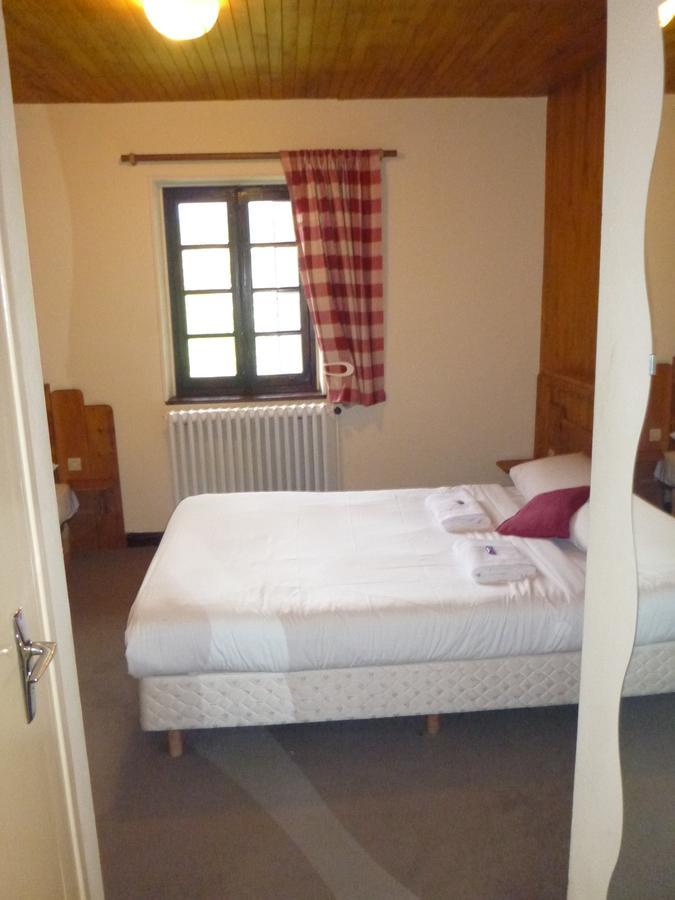 ティニュ Chalet Les Melezes Bed & Breakfast エクステリア 写真