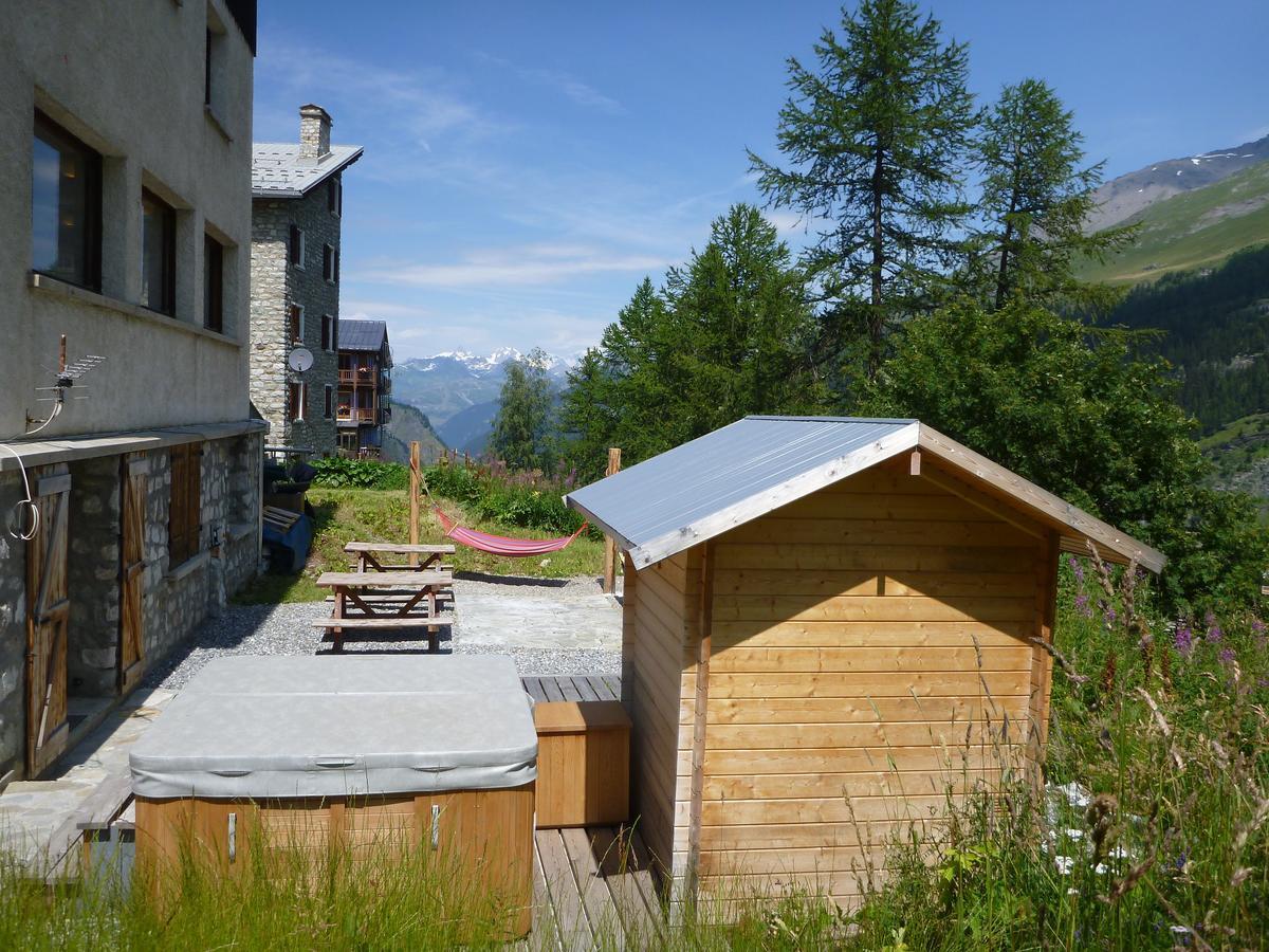 ティニュ Chalet Les Melezes Bed & Breakfast エクステリア 写真