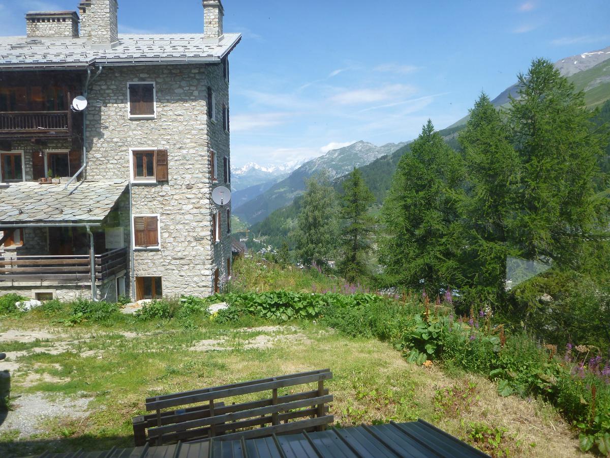 ティニュ Chalet Les Melezes Bed & Breakfast エクステリア 写真