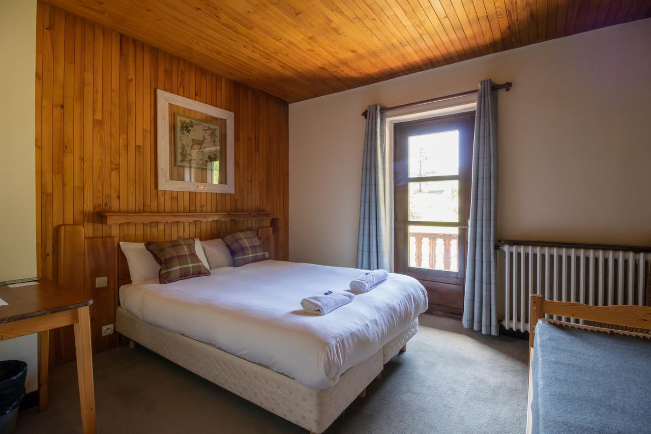 ティニュ Chalet Les Melezes Bed & Breakfast エクステリア 写真