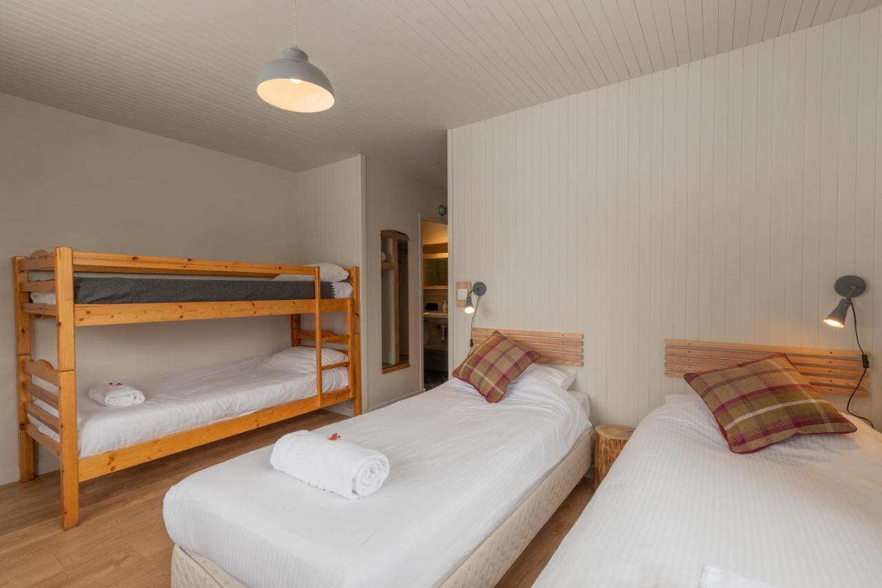ティニュ Chalet Les Melezes Bed & Breakfast エクステリア 写真